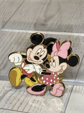 DISNEY MICKEY & MINNIE MOUSE 2007 PIN Trading Souvenir